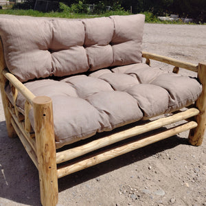 Banquette extérieure en châtaignier